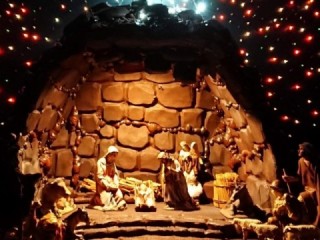 就園式、お楽しみ会の後、明野教会で子どもたちのクリスマスの祈りをします。